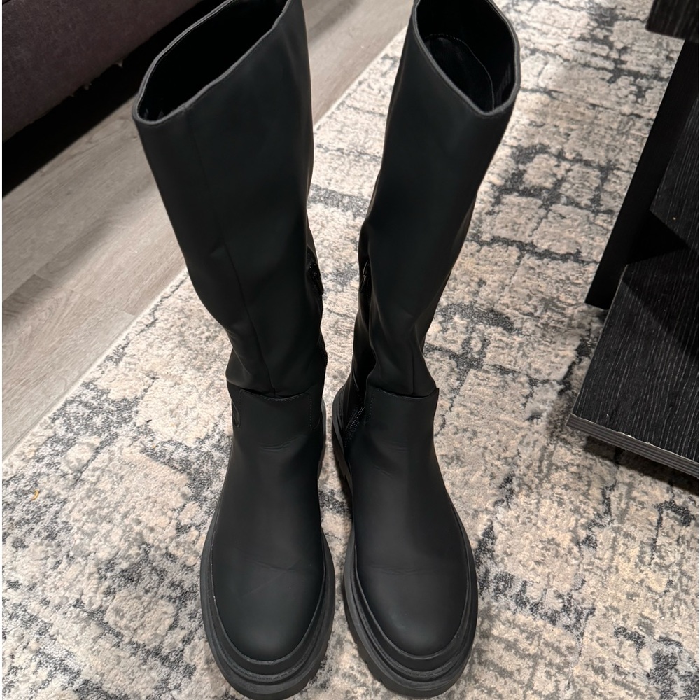 Steven Madden lug sole boots black